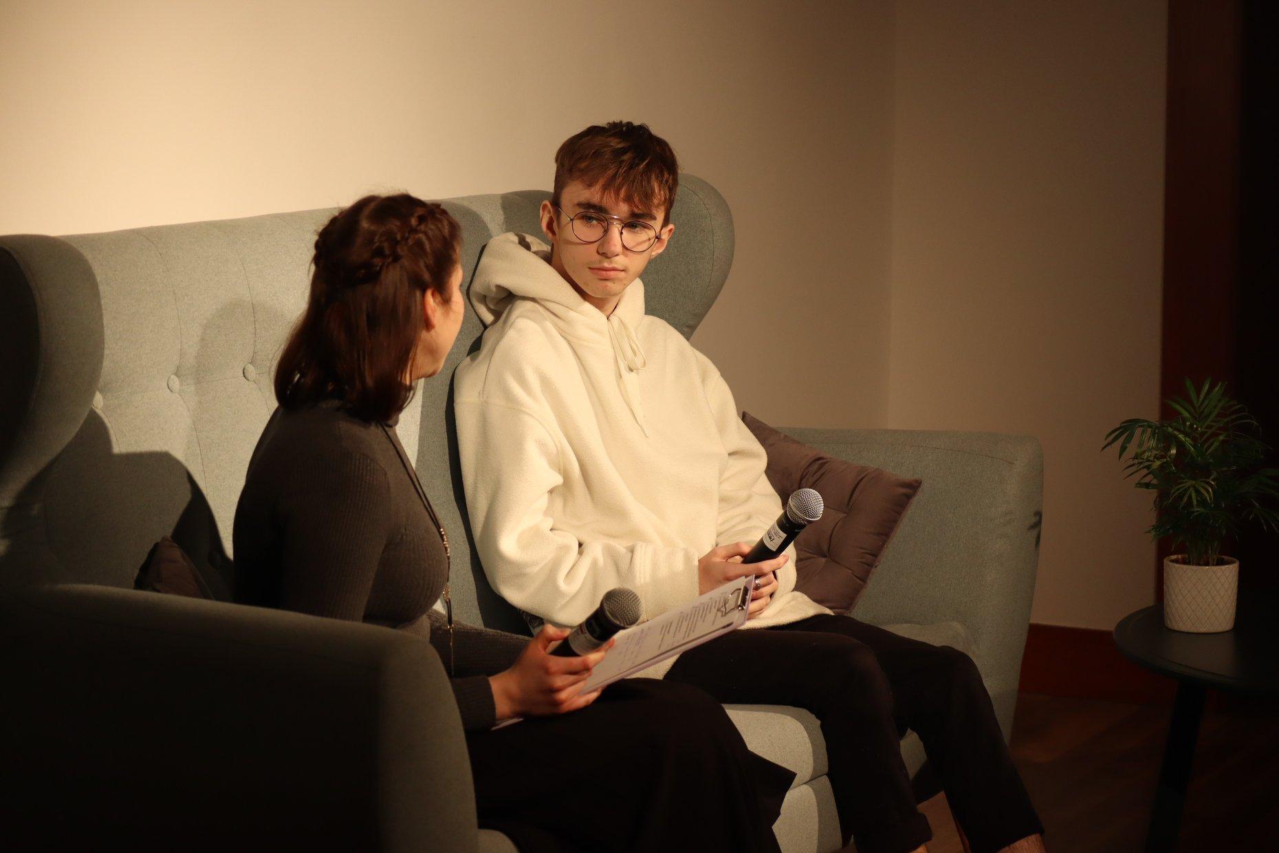 Participants of the Culture on the Web project creating an interview